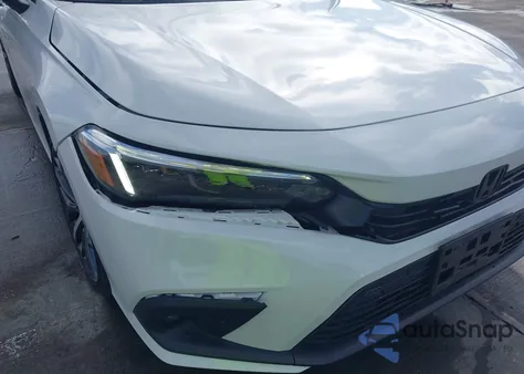 2024 Honda Civic Touring z USA, uszkodzony, nr VIN 2HGFE1F92RH335911